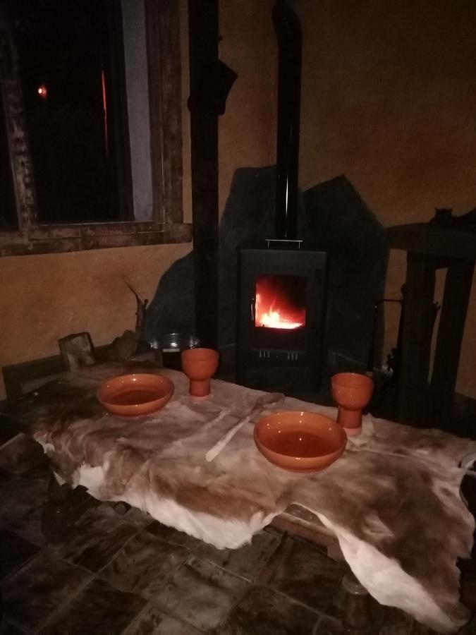 El Descanso De Odin ¡Una Autentica Posada Vikinga! Матаелпино Екстериор снимка